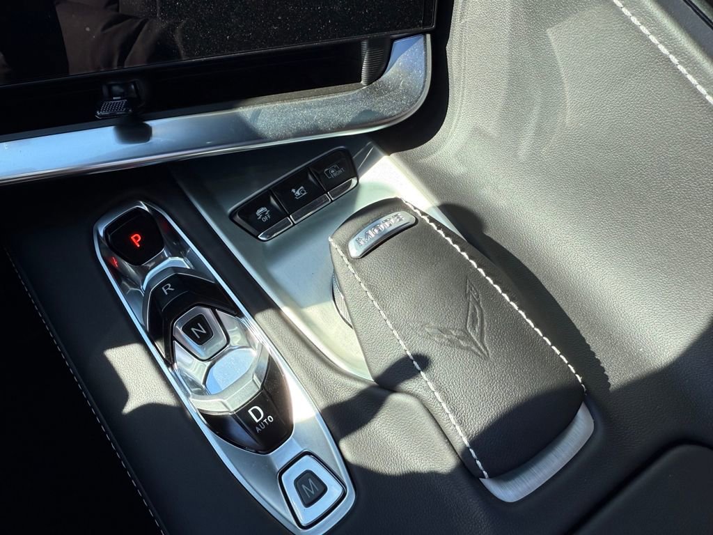 New 2025 Chevrolet Corvette E-Ray image 2