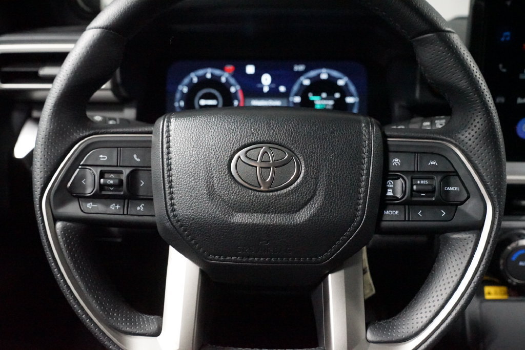 Certified 2026 Toyota 4Runner TRD Off-Road Premium AWD/4WD image 13