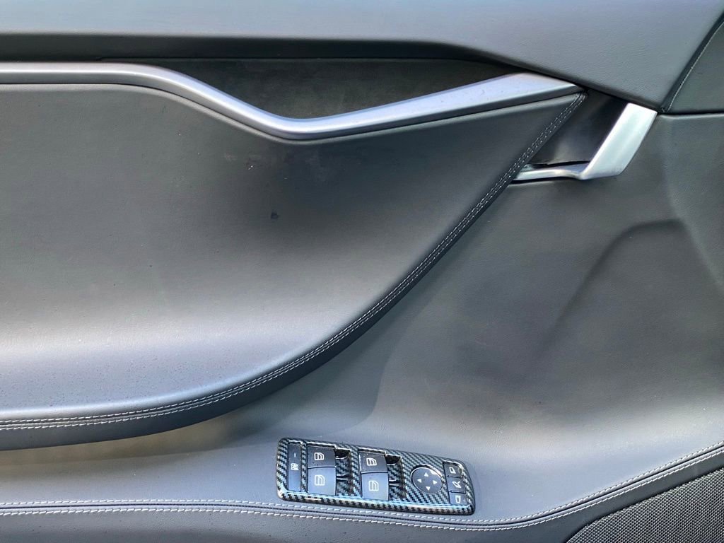 Used 2019 Tesla Model S Long Range image 34