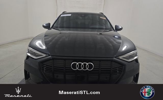 Used 2022 Audi e-tron Premium w/ Convenience Plus Package image 2