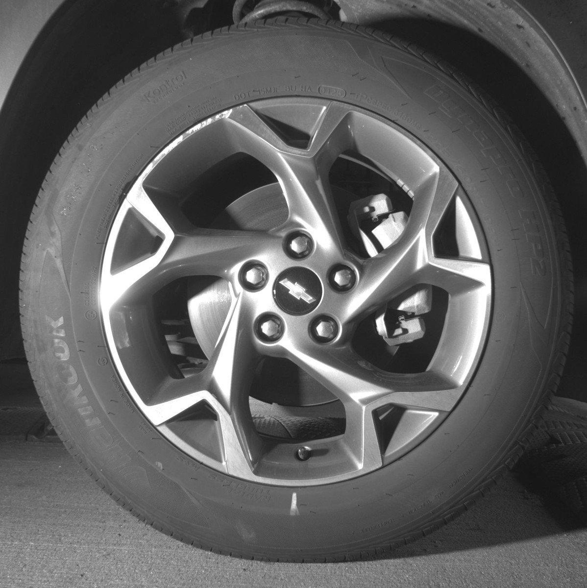 Used 2025 Chevrolet Trax LT FWD image 13