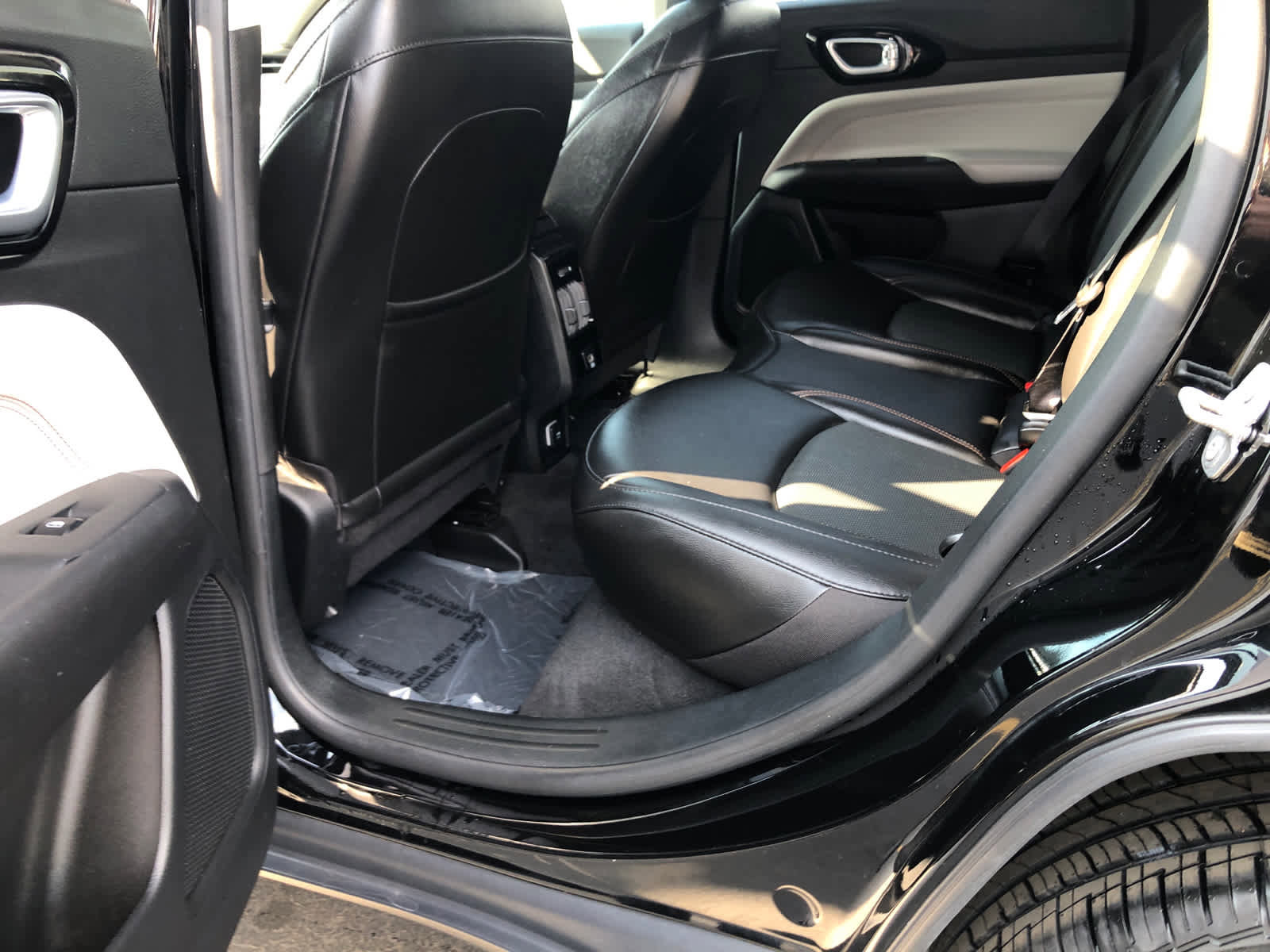 Used 2022 Jeep Compass Limited image 23