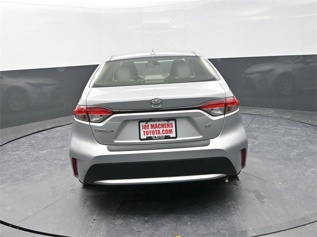 Used 2022 Toyota Corolla LE image 6