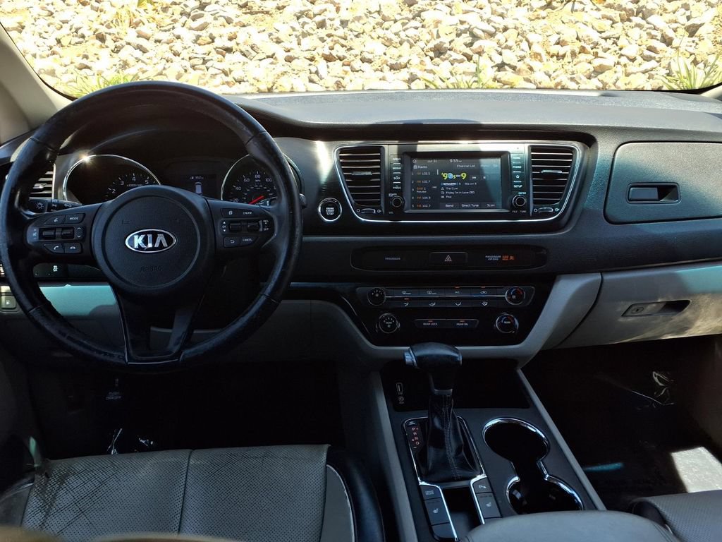 Used 2019 Kia Sedona EX FWD image 19