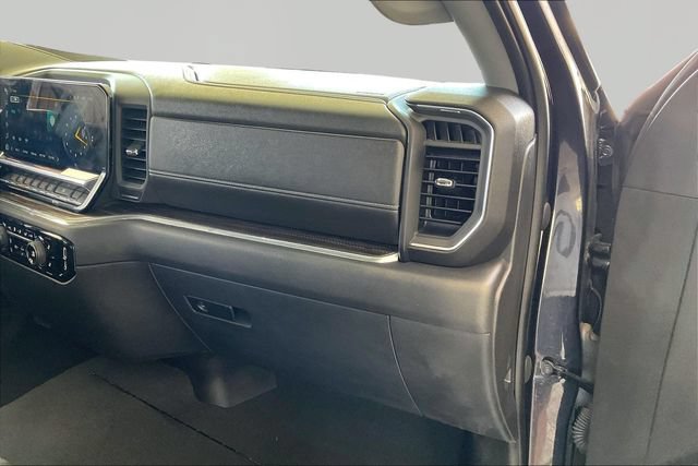 Used 2023 Chevrolet Silverado 1500 LT AWD/4WD image 18