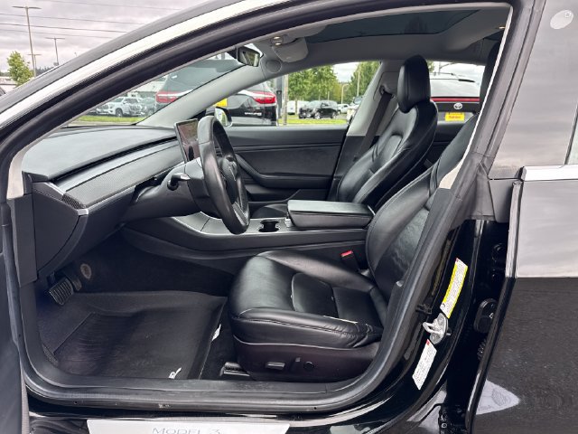 Used 2018 Tesla Model 3 Long Range RWD image 14