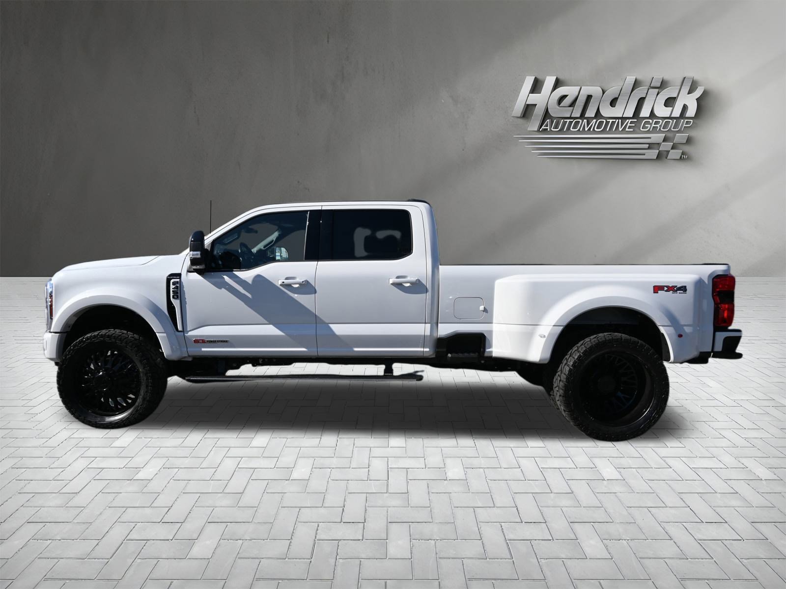 Used 2026 Ford F450 Platinum w/ FX4 Off-Road Package image 8