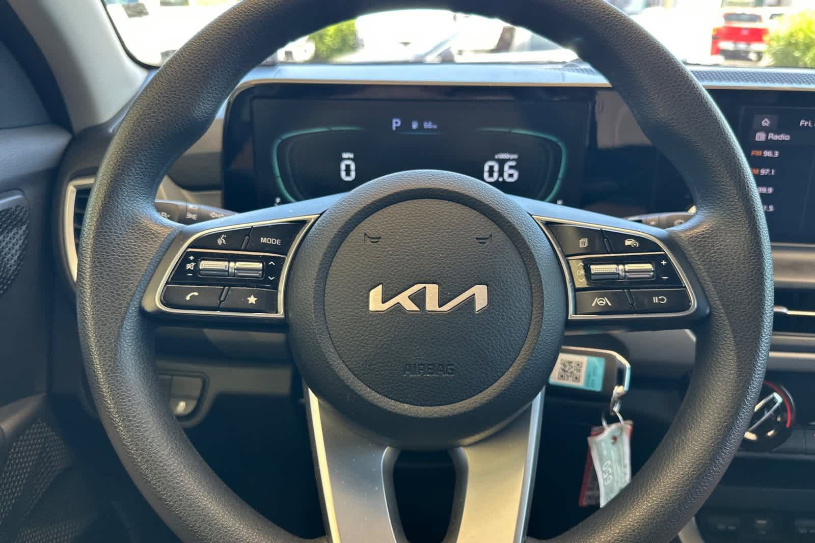 Used 2024 Kia Seltos LX AWD/4WD image 23