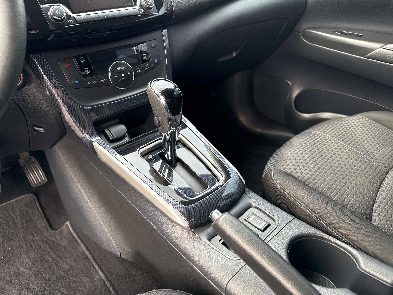 Used 2018 Nissan Sentra SR image 24