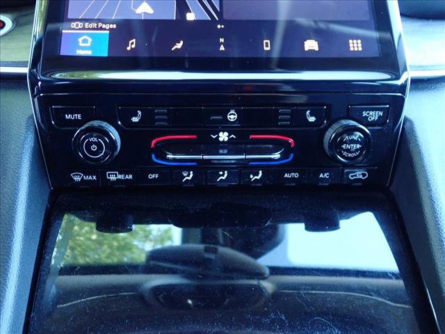 Used 2022 Jeep Grand Cherokee Limited image 21