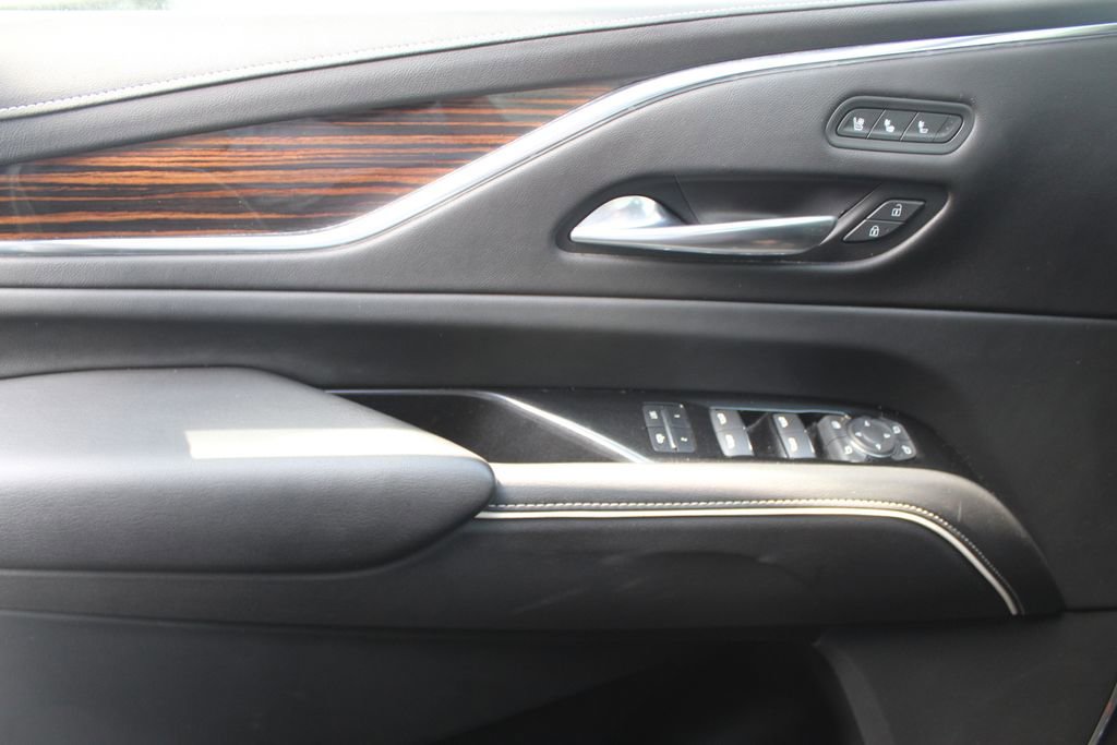 Used 2021 Cadillac Escalade ESV Premium Luxury w/ Driver Assist Tech Package AWD/4WD image 20