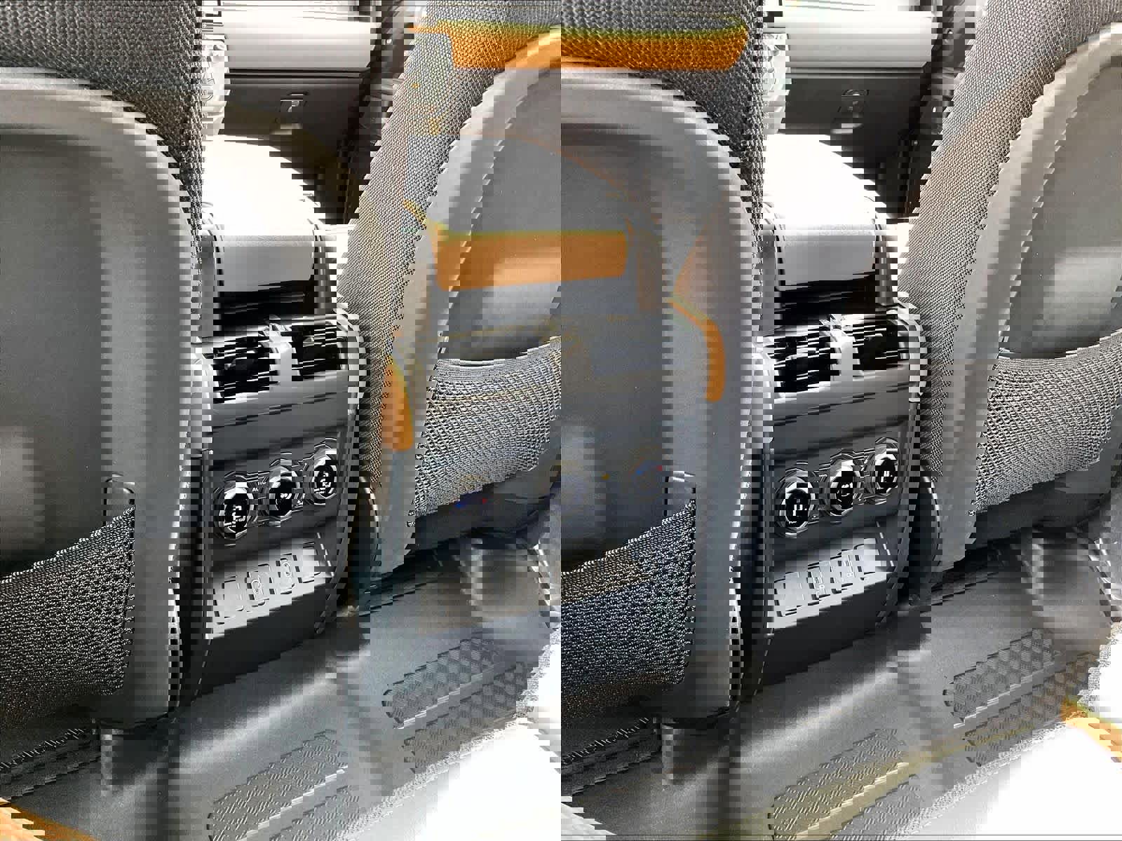 New 2026 Land Rover Defender 110 X image 16