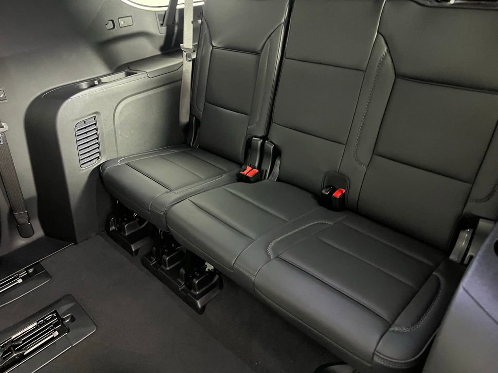 Used 2025 GMC Yukon XL Denali image 28