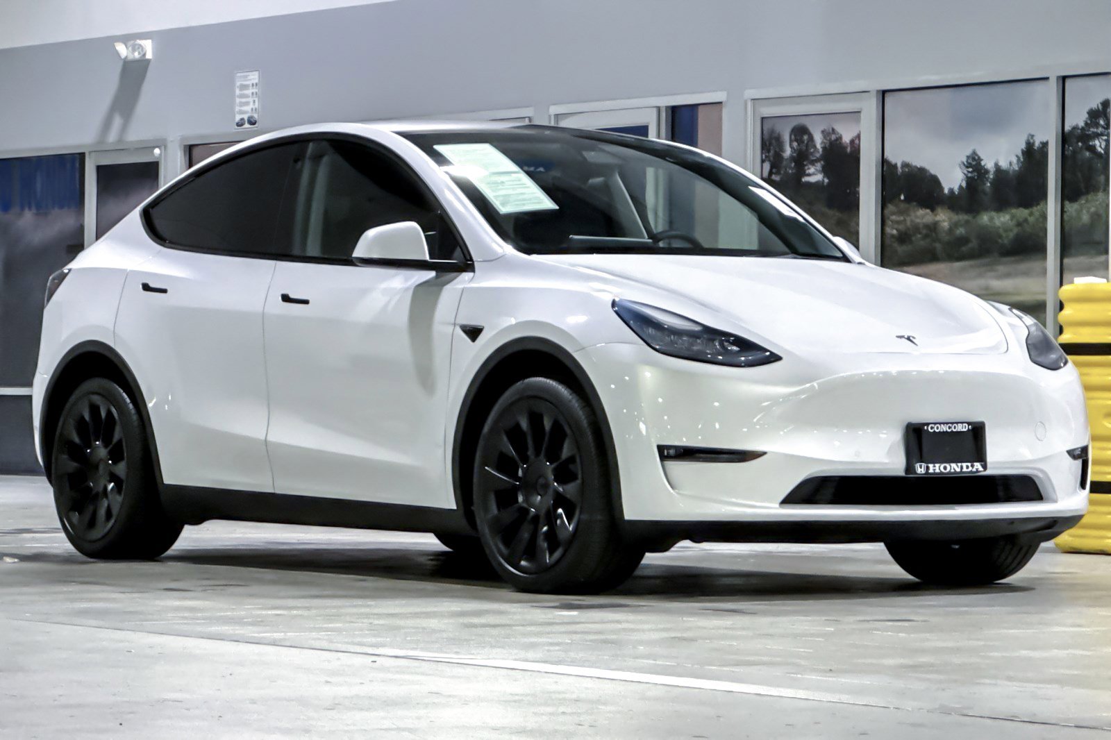 Used 2021 Tesla Model Y Long Range image 7
