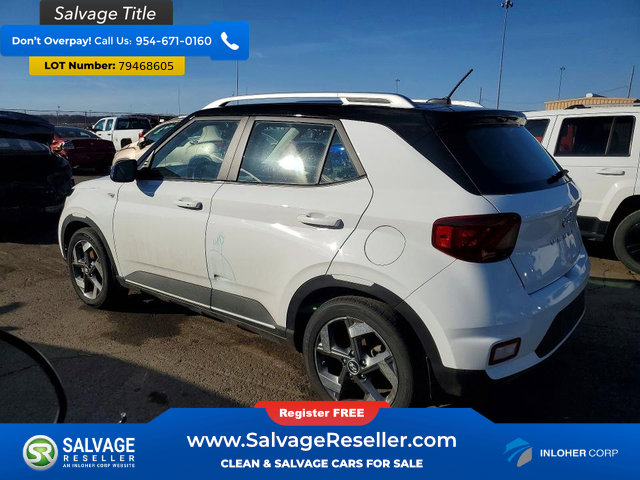 Used 2024 Hyundai Venue Limited image 3