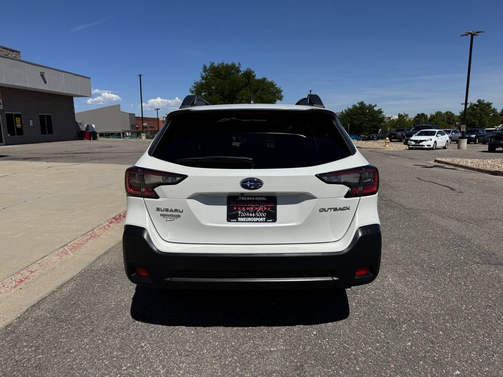 Used 2024 Subaru Outback Premium AWD/4WD image 9