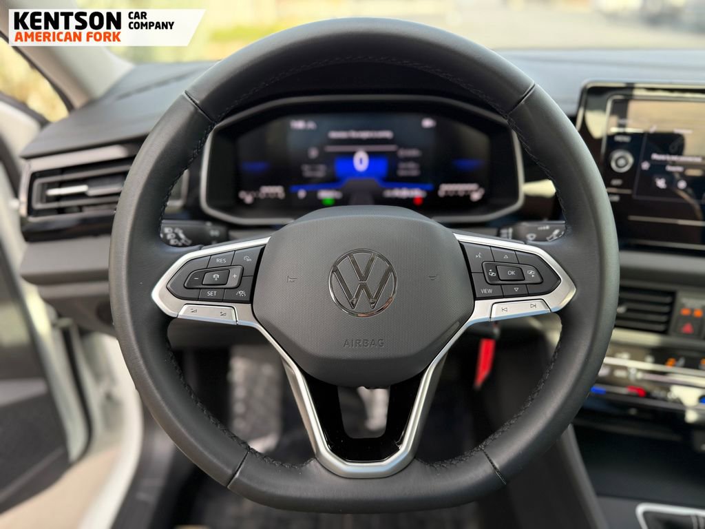 Used 2025 Volkswagen Jetta S image 19