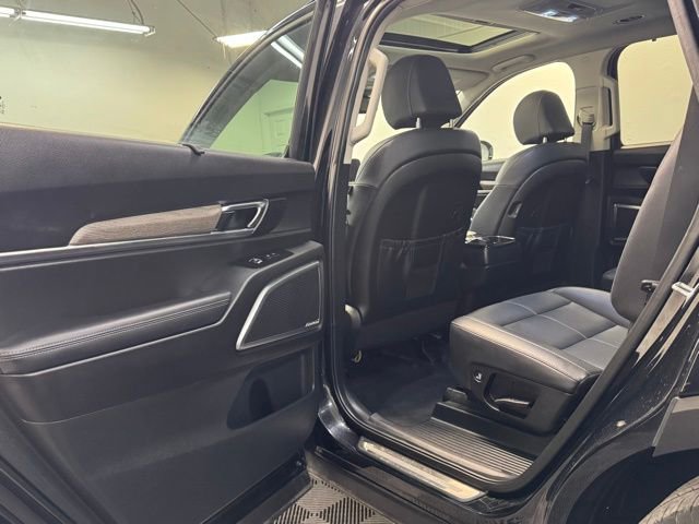 Used 2022 Kia Telluride SX image 29