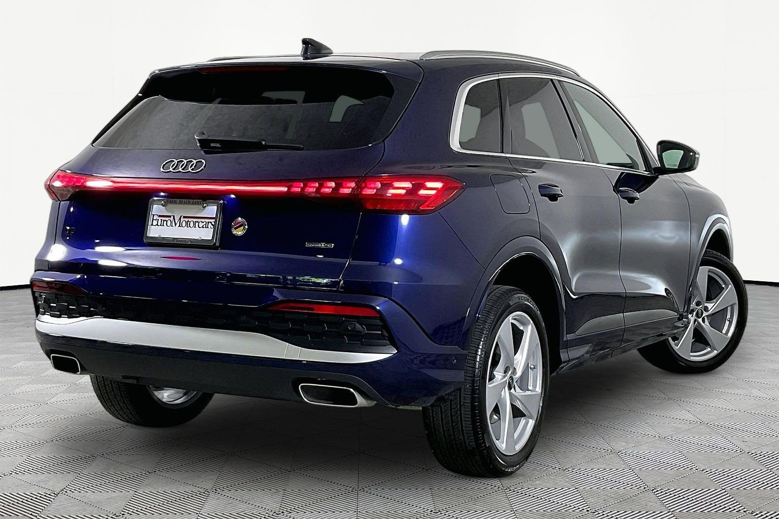 Used 2025 Audi Q5 Premium Plus AWD/4WD image 8