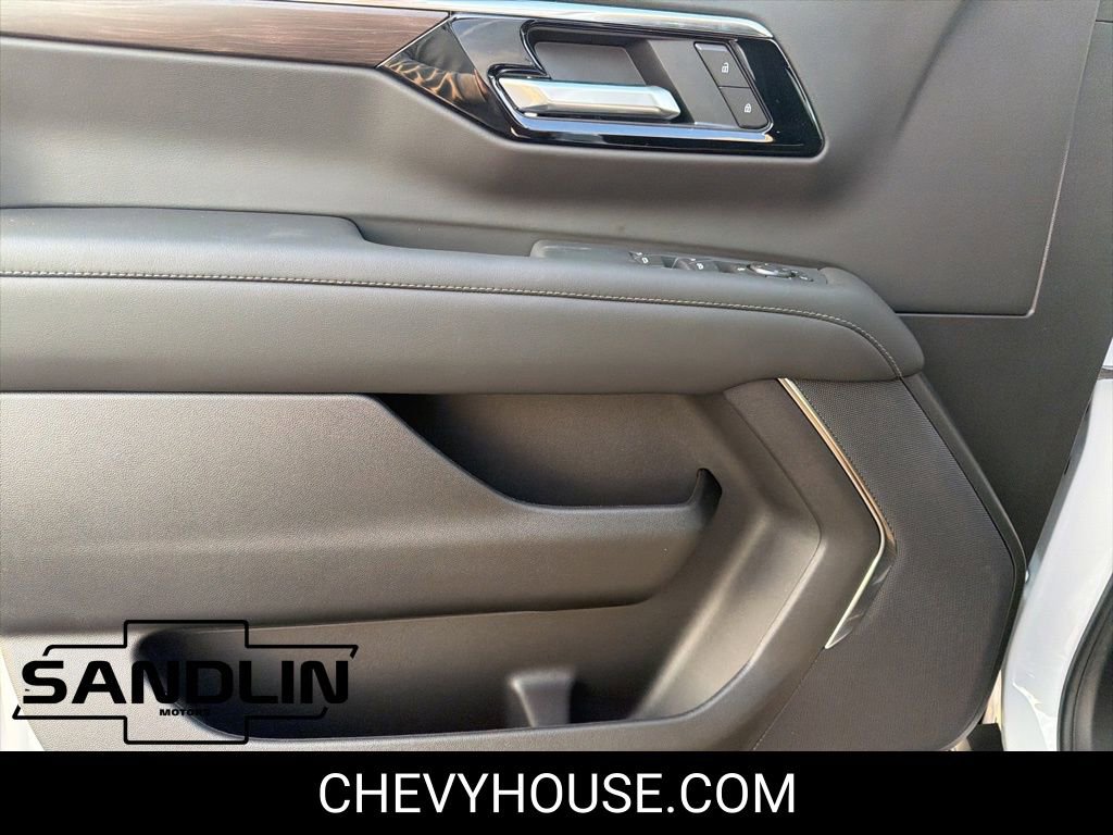 New 2026 Chevrolet Suburban LS image 10