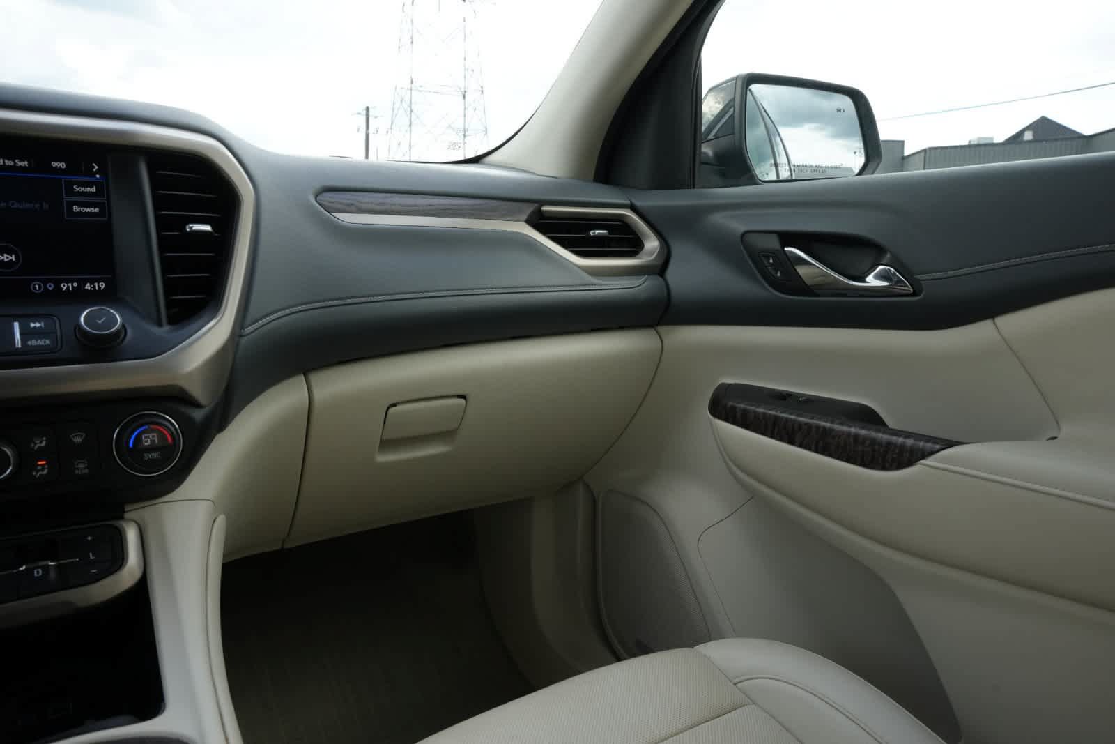 Used 2022 GMC Acadia Denali w/ Denali Ultimate Package FWD image 8