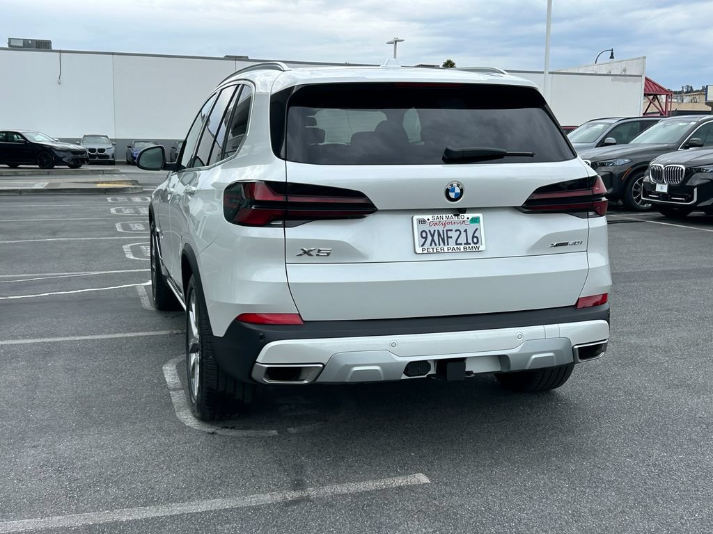 Used 2026 BMW X5 xDrive40i w/ Premium Package AWD/4WD image 3