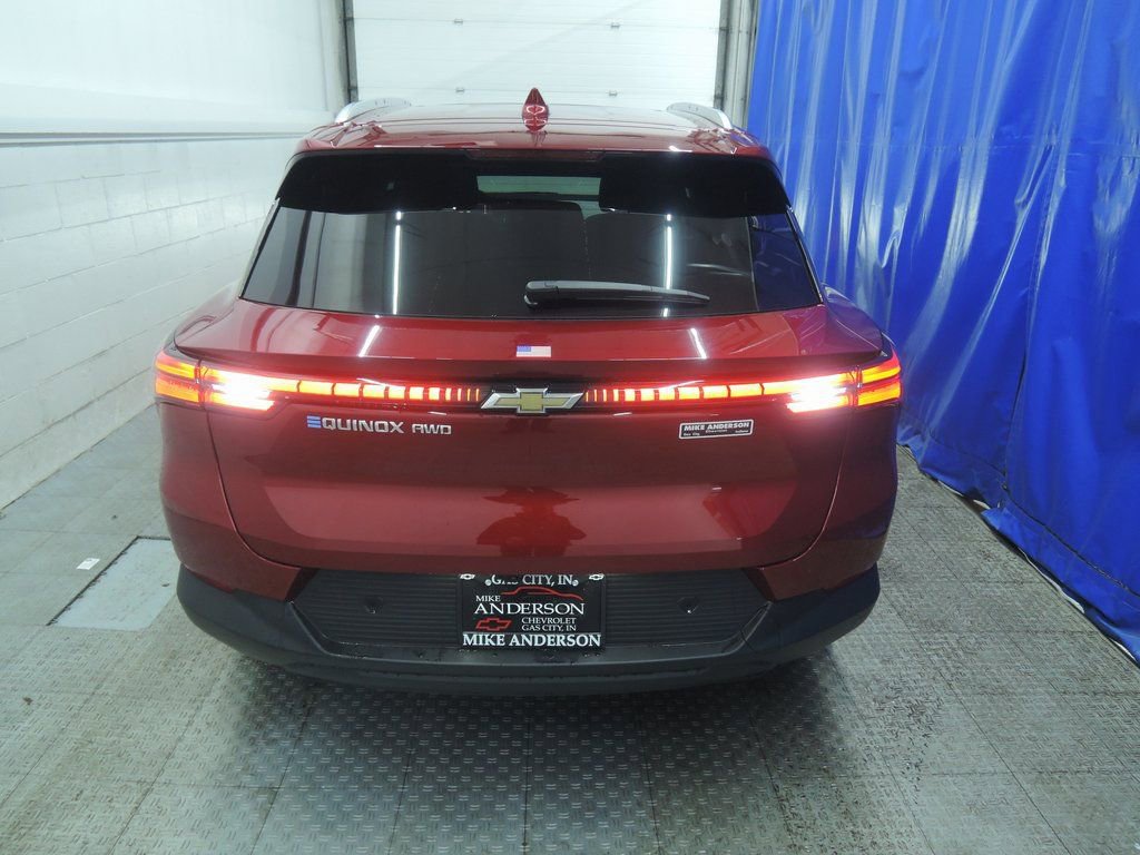 New 2026 Chevrolet Equinox EV LT AWD/4WD image 9