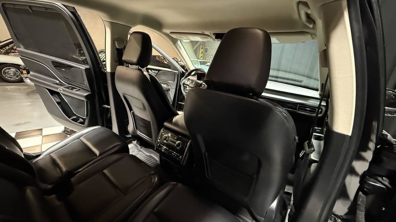 Used 2021 Lincoln Aviator AWD image 42