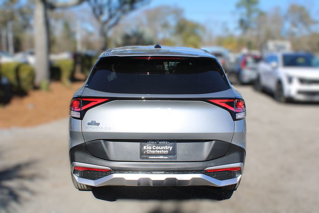 Used 2024 Kia Sportage LX image 8