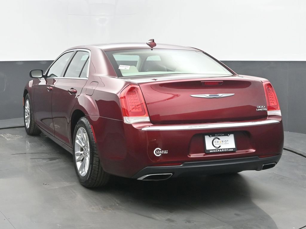 Used 2016 Chrysler 300 Limited image 4