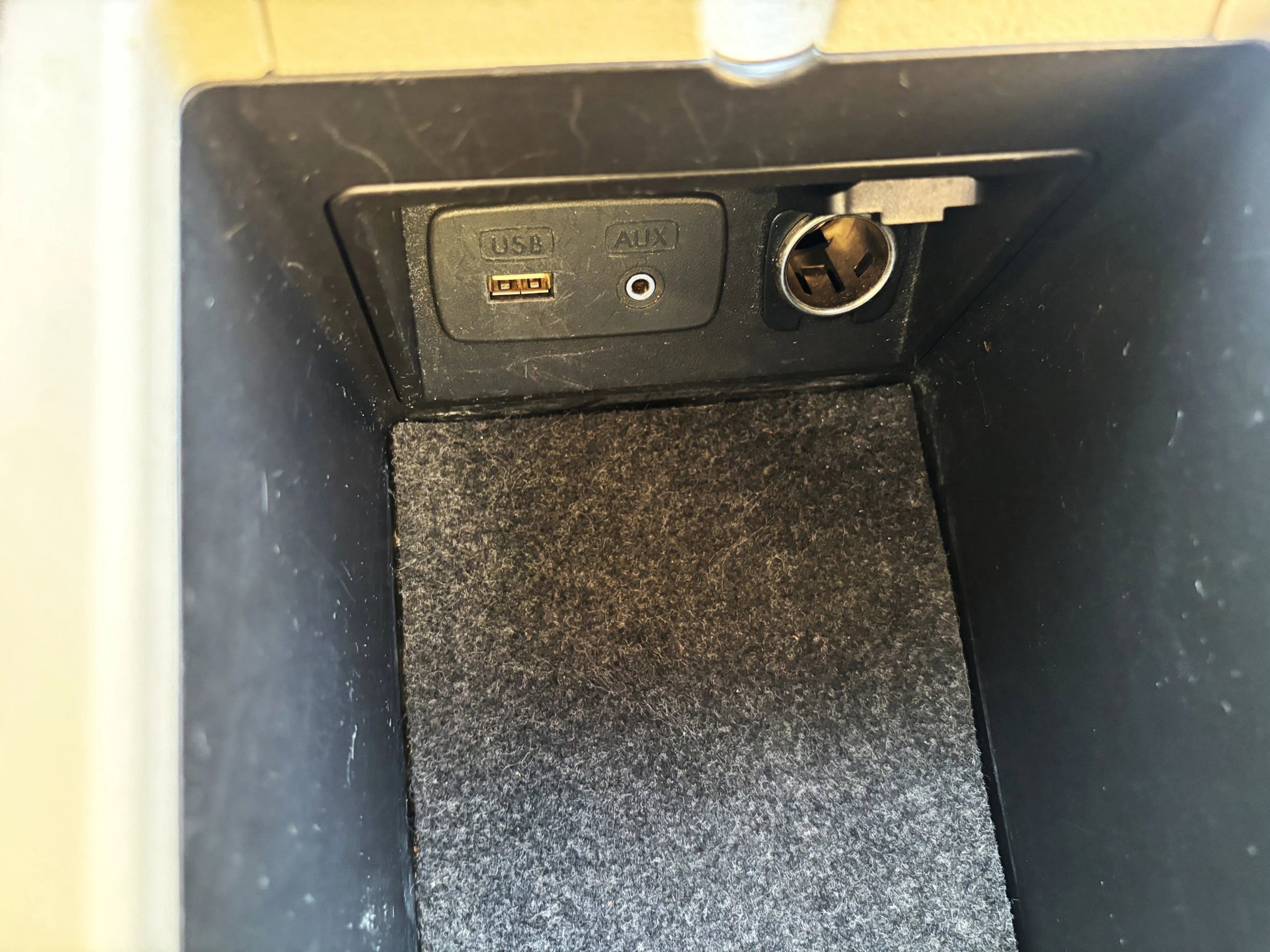 Used 2014 Subaru Outback 2.5i Limited w/ Moonroof Package AWD/4WD image 28