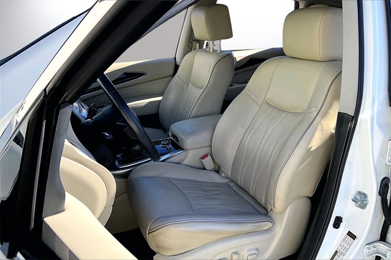 Used 2017 INFINITI QX60 Luxe w/ Deluxe Technology Package image 22