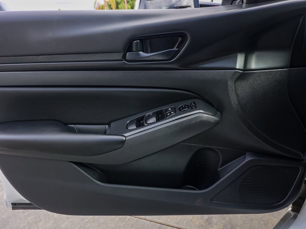 Used 2025 Nissan Altima 2.5 S image 22