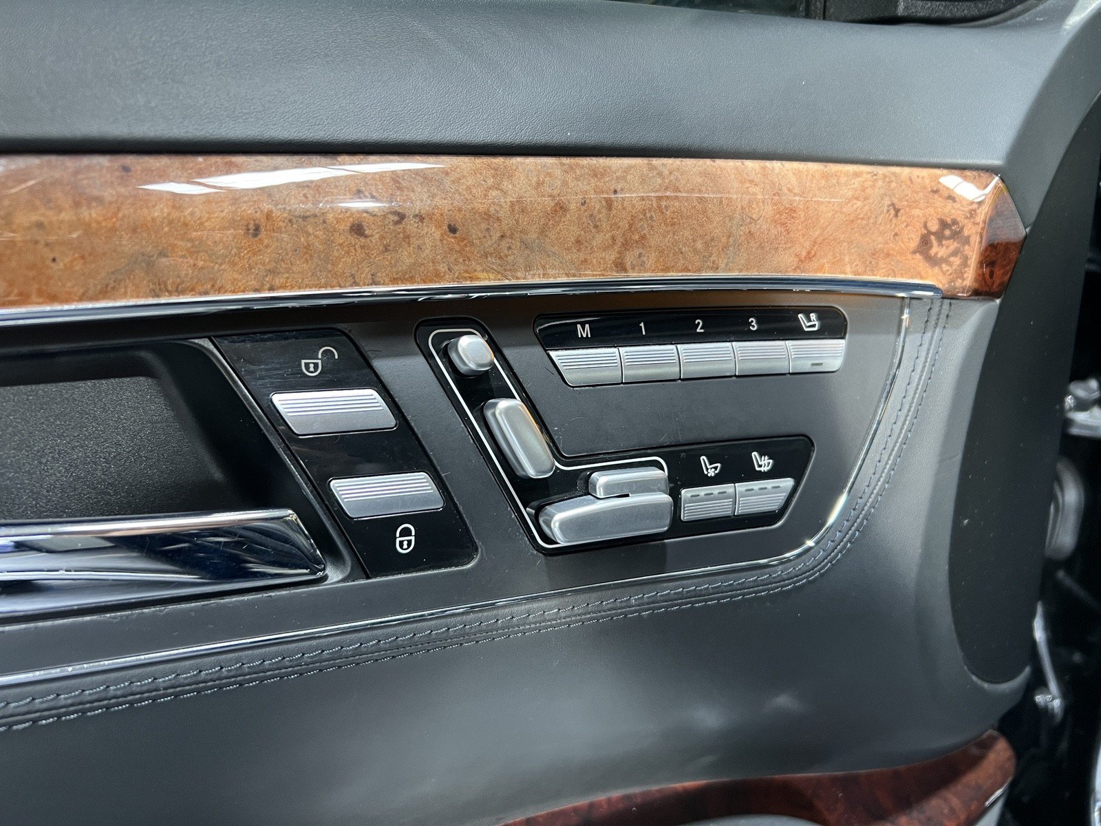 Used 2008 Mercedes-Benz S 600 image 24