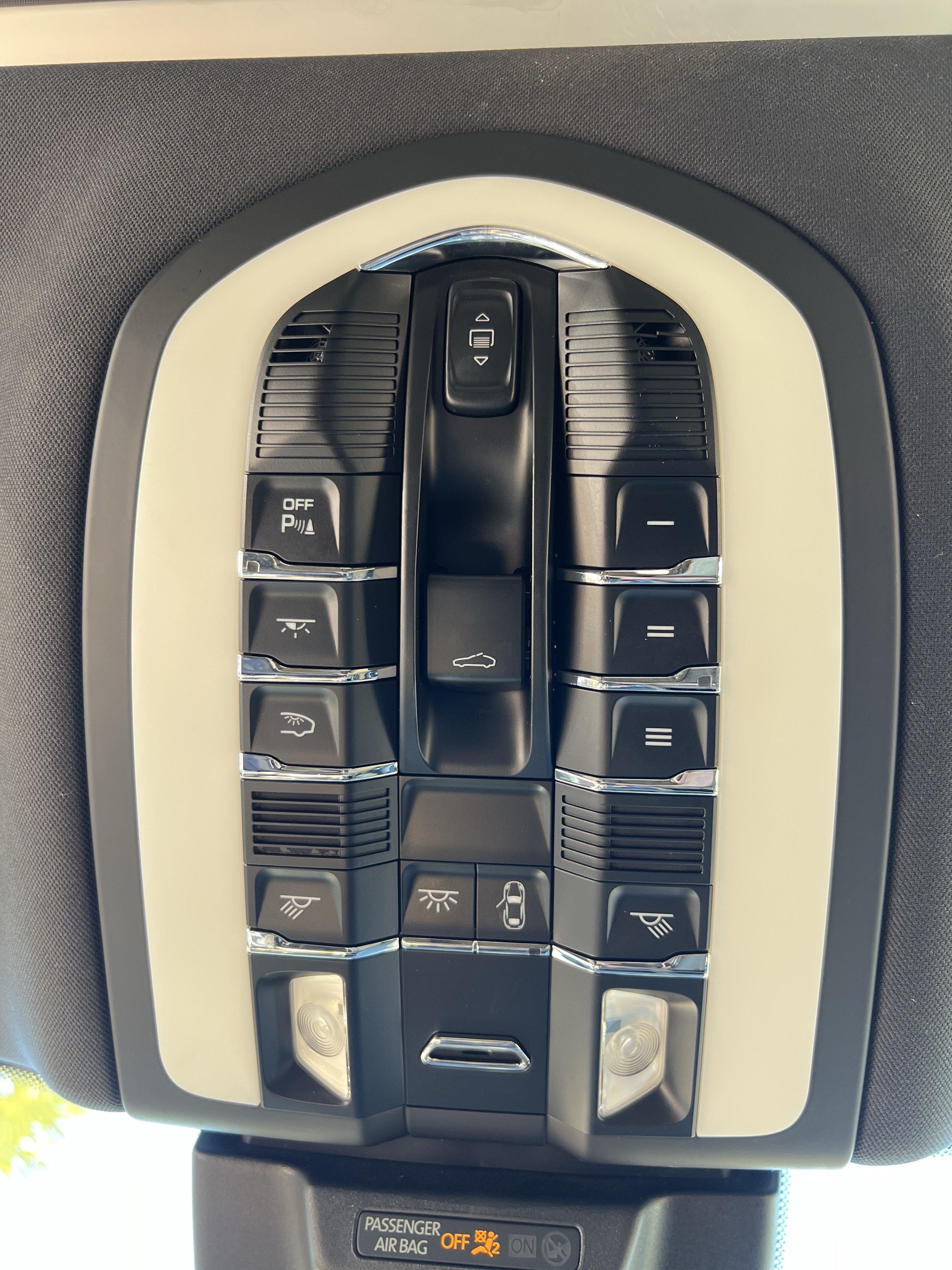 Used 2017 Porsche Macan S AWD/4WD image 35