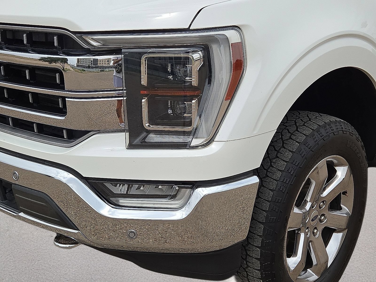Used 2023 Ford F150 Lariat w/ Equipment Group 502A High AWD/4WD image 9