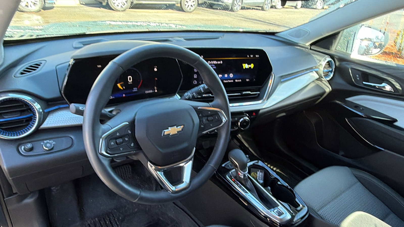 Used 2025 Chevrolet Trax LT w/ Driver Confidence Package image 24