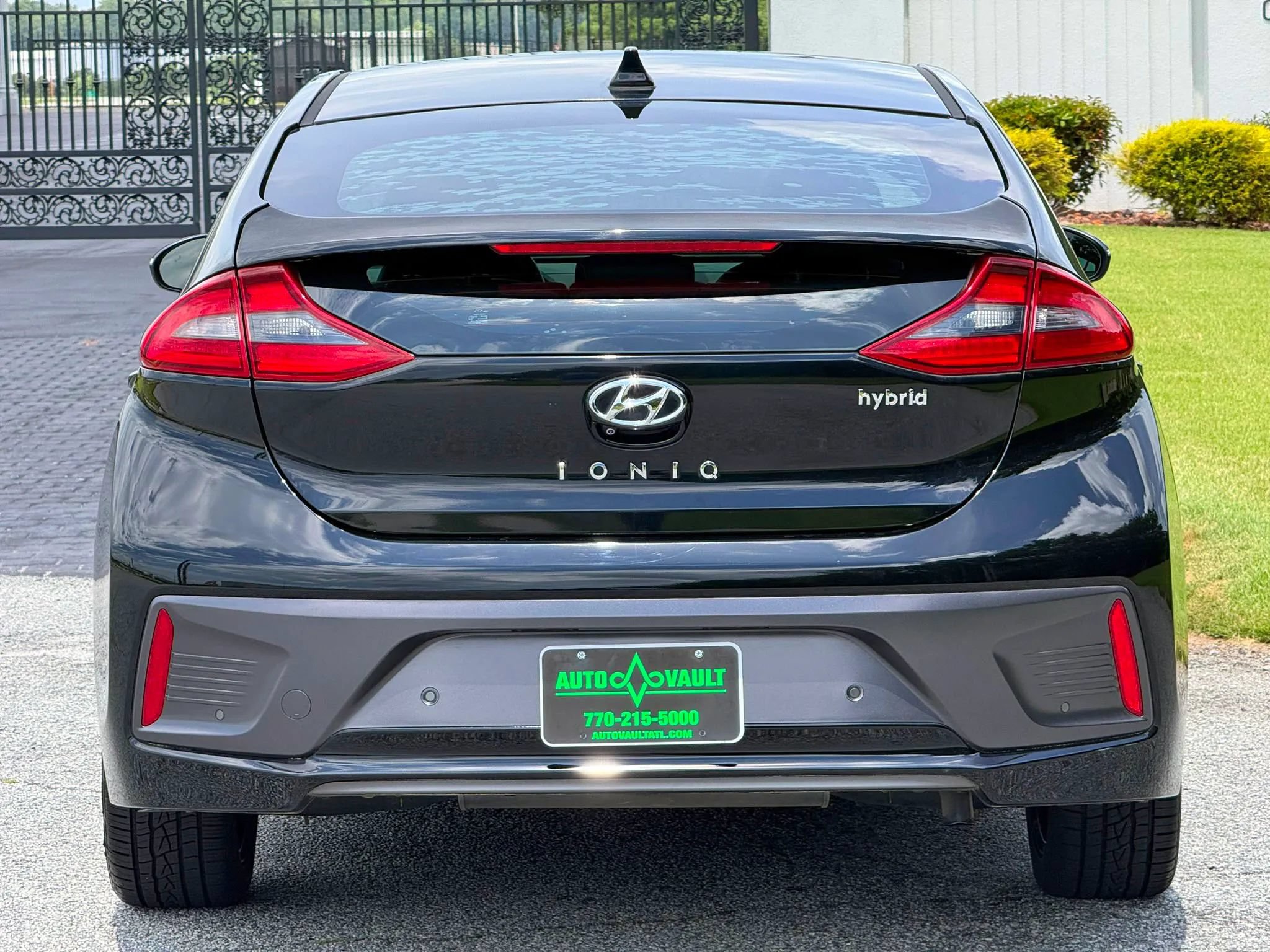 Used 2019 Hyundai Ioniq Limited w/ Ultimate Package 02 FWD image 10