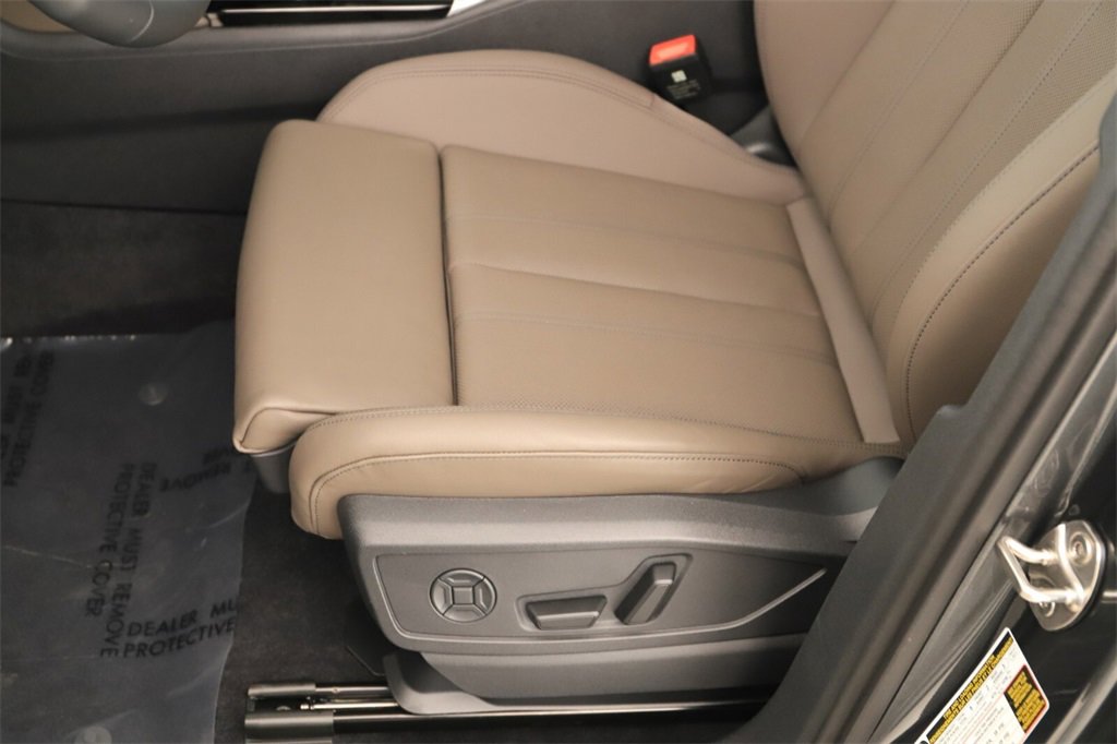 New 2025 Audi Q5 Prestige image 25