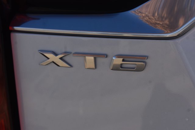 Used 2024 Cadillac XT6 Premium Luxury w/ Technology Package image 7
