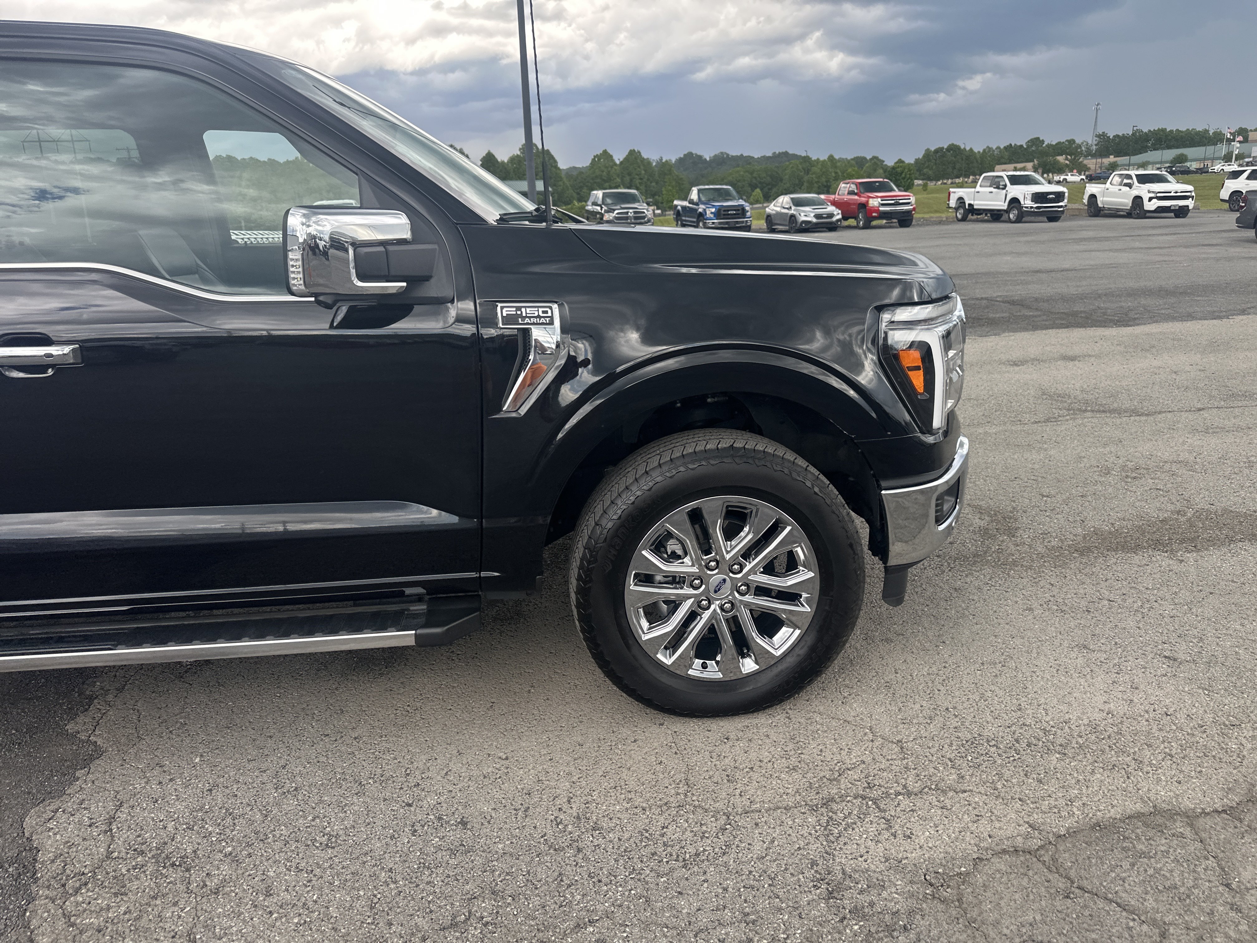 Used 2025 Ford F150 Lariat w/ Equipment Group 501A Mid AWD/4WD image 11