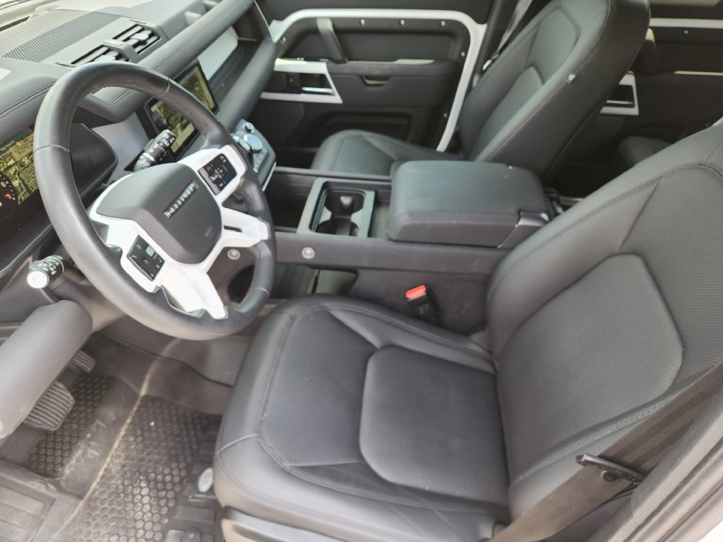 Used 2023 Land Rover Defender 110 SE AWD/4WD image 9