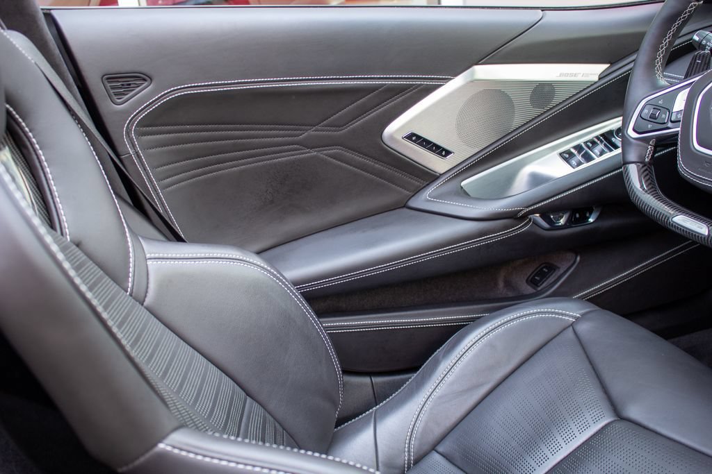 Used 2025 Chevrolet Corvette Z06 RWD image 17