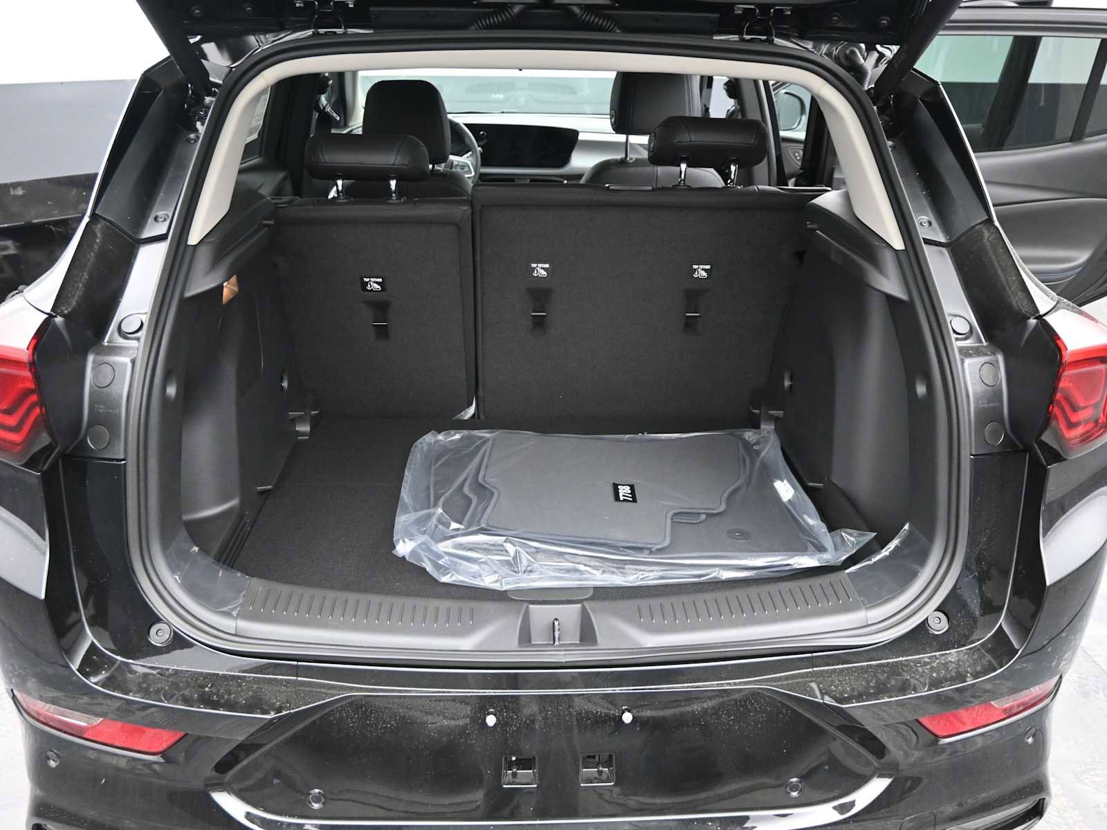New 2026 Buick Encore GX Sport Touring w/ Advanced Technology Package AWD/4WD image 13
