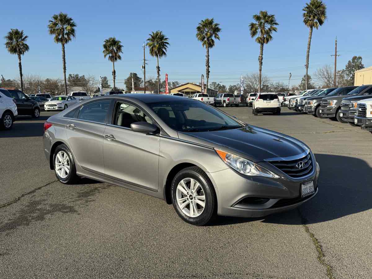 Used 2012 Hyundai Sonata GLS w/ Popular Equipment Pkg image 2