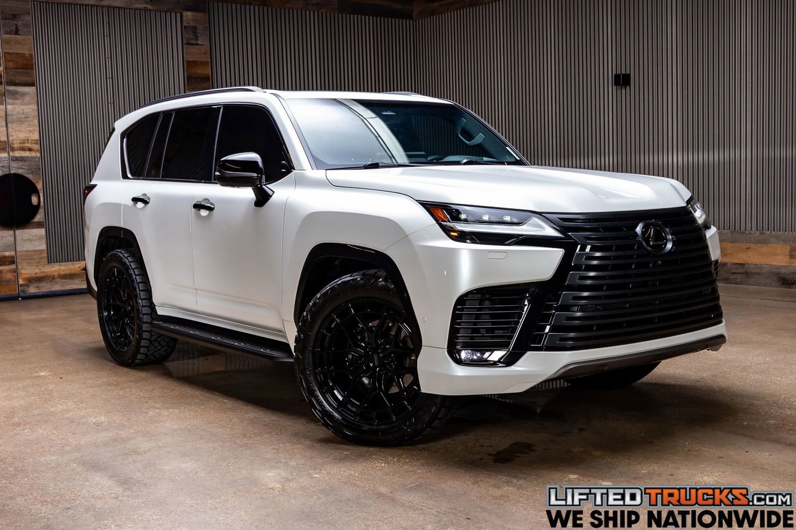 Used 2025 Lexus LX 700h Overtrail w/ Accessory Package (Z1) image 1