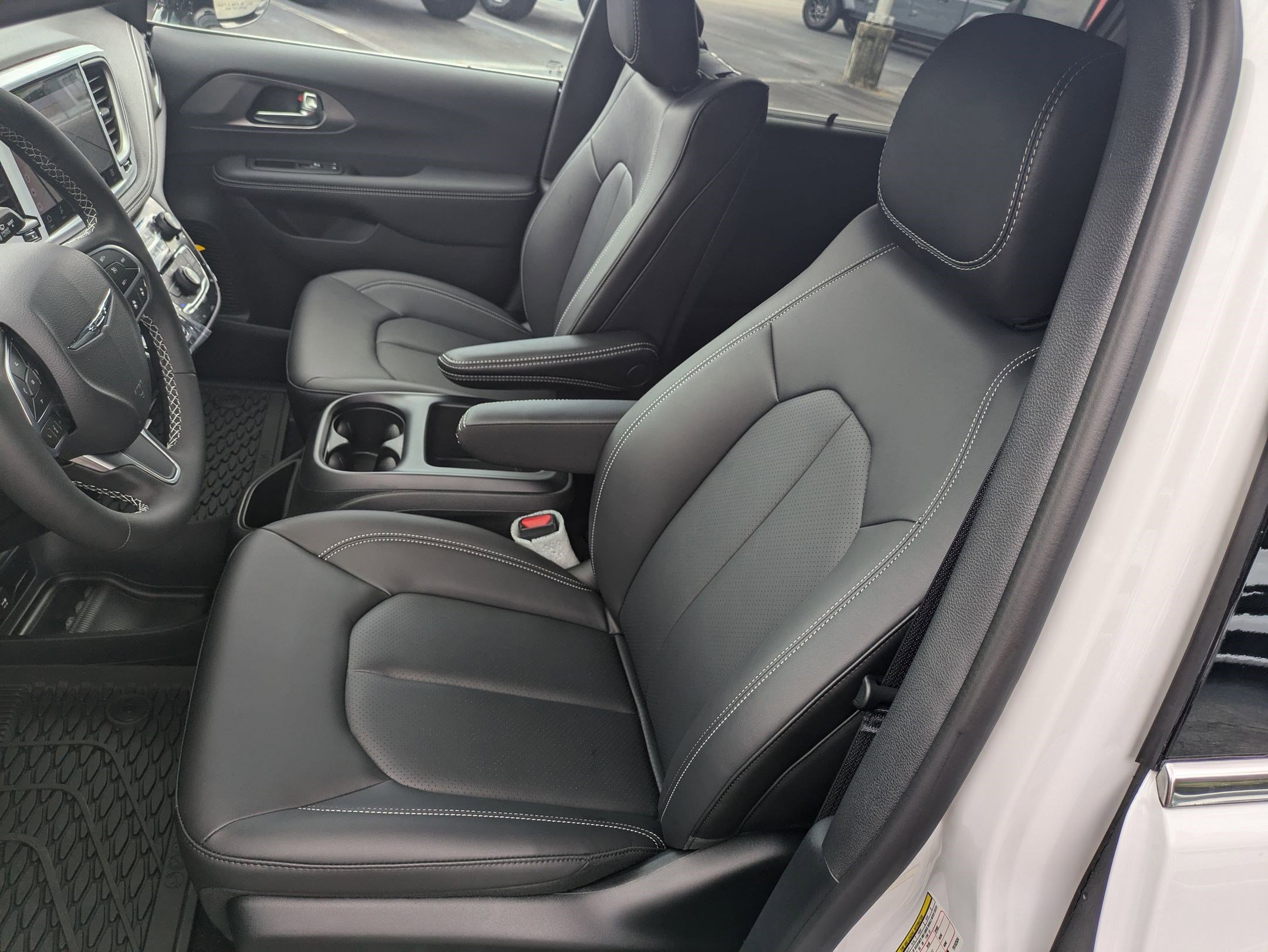 New 2026 Chrysler Pacifica Select image 19