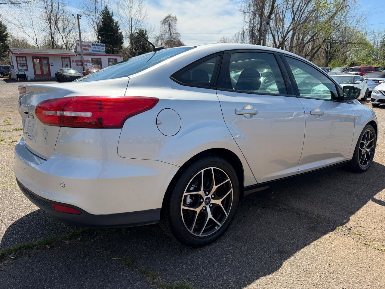 Used 2017 Ford Focus SEL image 5