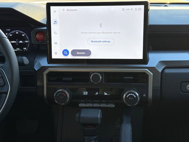 Used 2025 Toyota Tacoma TRD Off-Road image 16