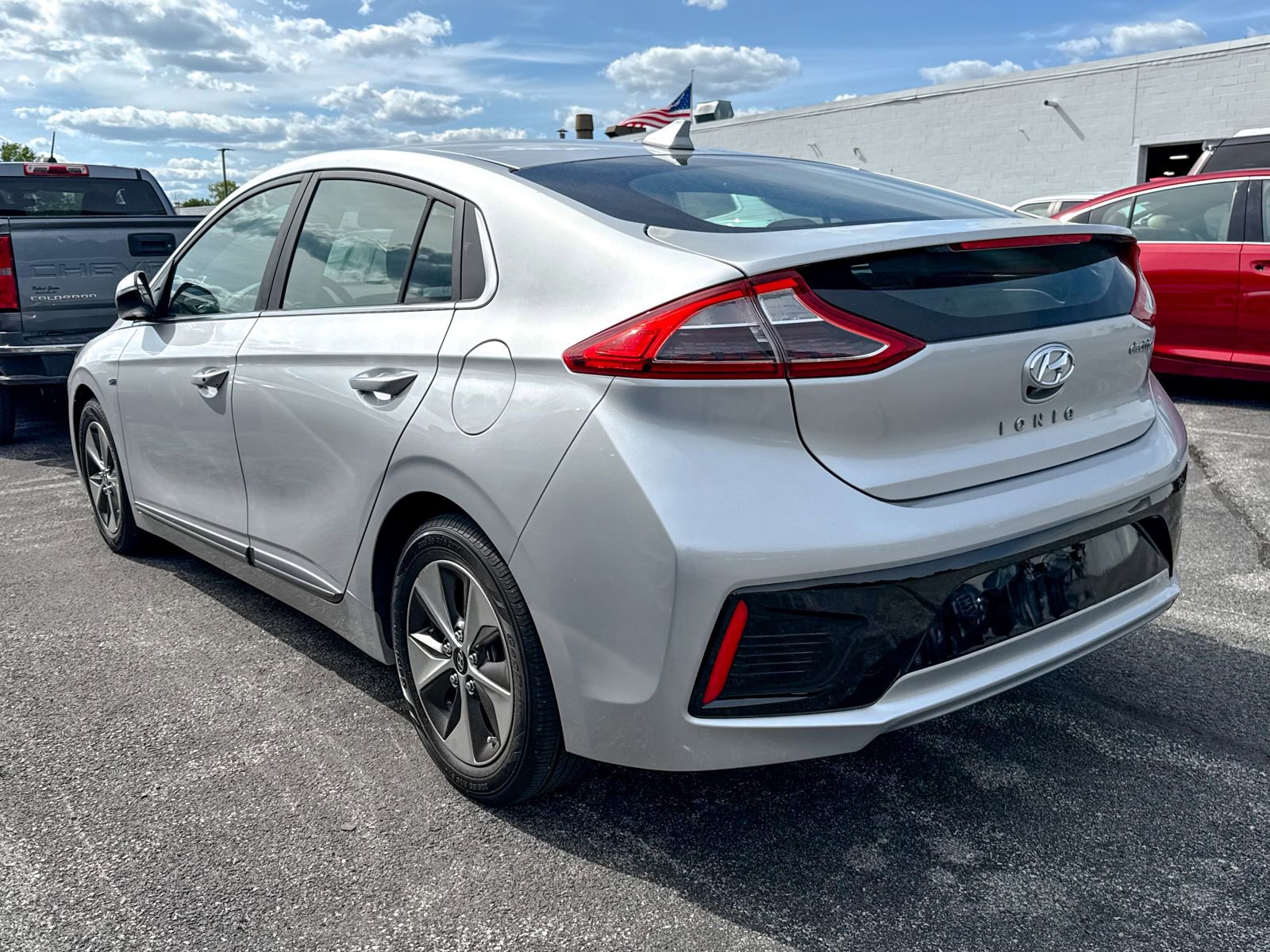 Used 2019 Hyundai Ioniq Limited FWD image 10